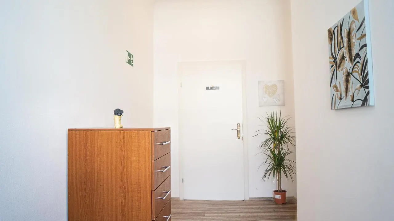 Spacious Shared Apartment Schoenbrunn Vienna Austria