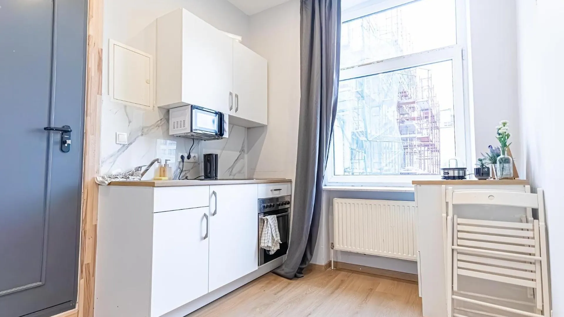 Spacious Shared Apartment Schoenbrunn Vienna
