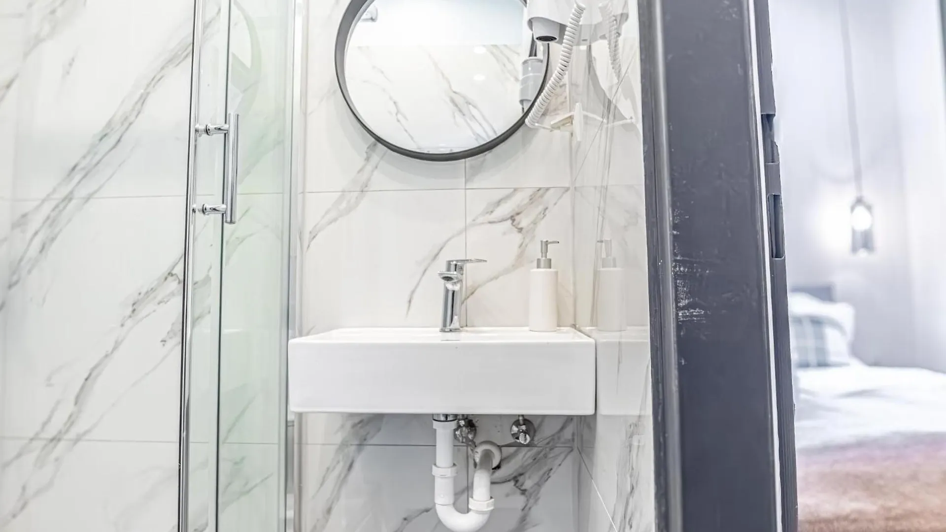 Spacious Shared Apartment Schoenbrunn Wiedeń Austria